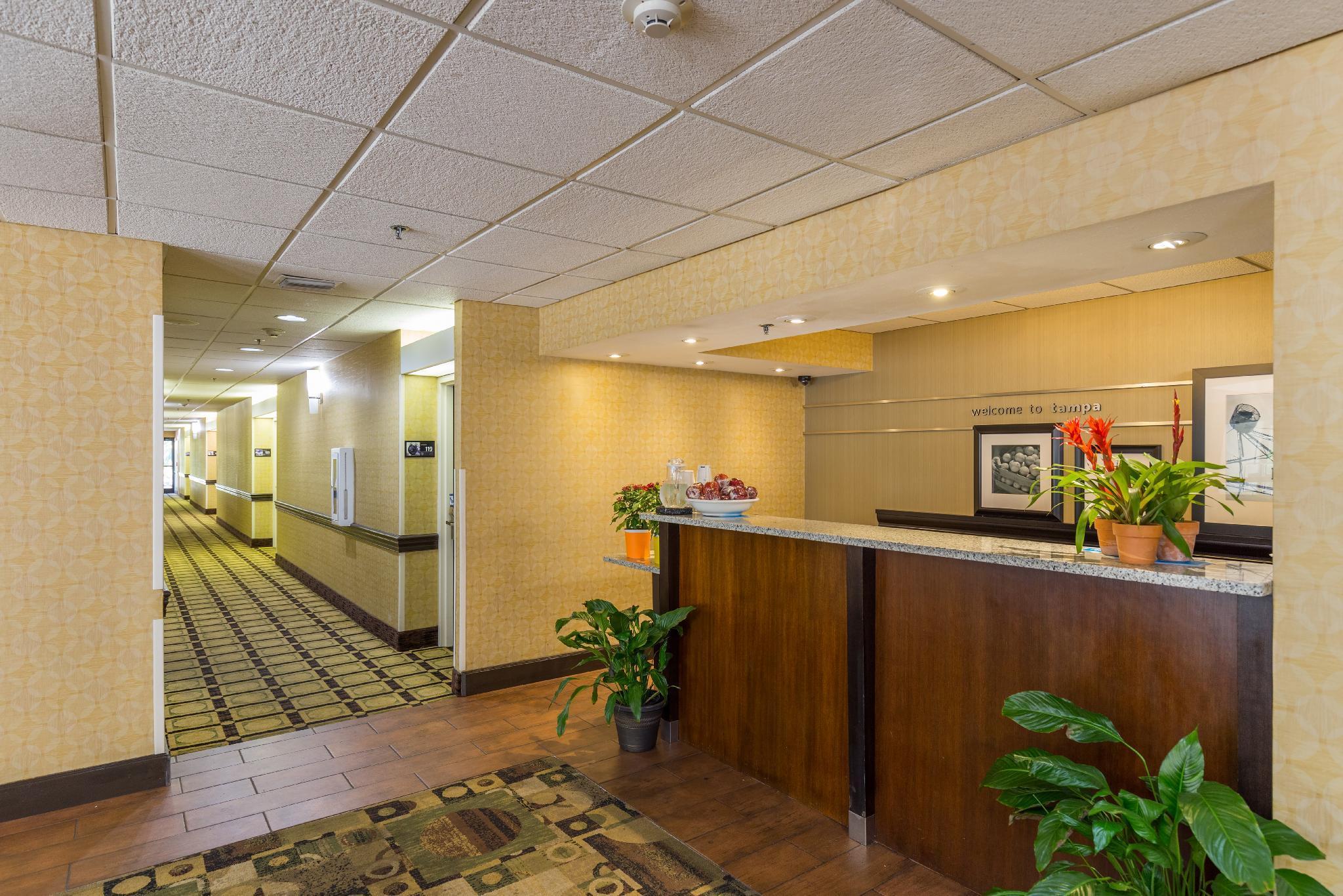 Spark By Hilton Tampa Brandon Exterior photo